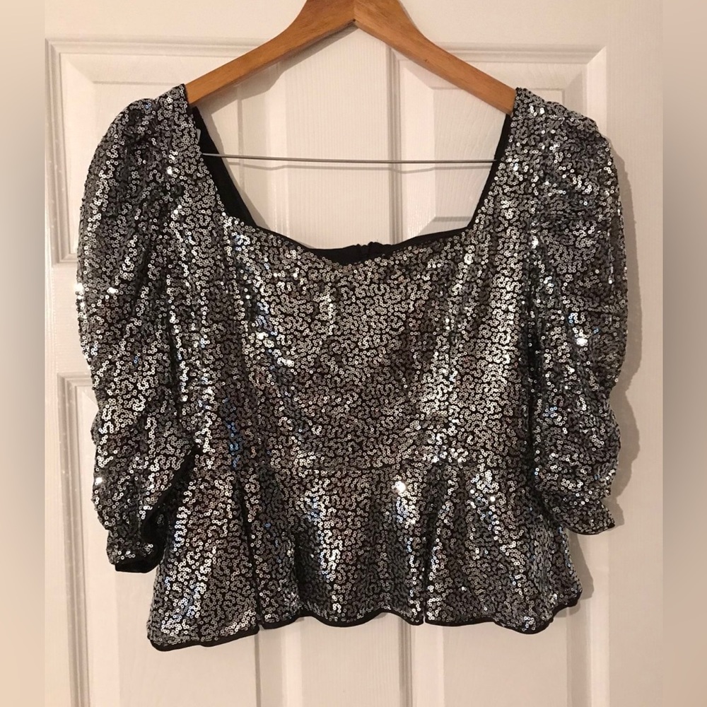 New- Shein Women’s Silver Sequin blouse